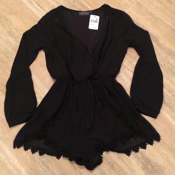 Astr Pants - NWT ASTR black romper with lace detail!